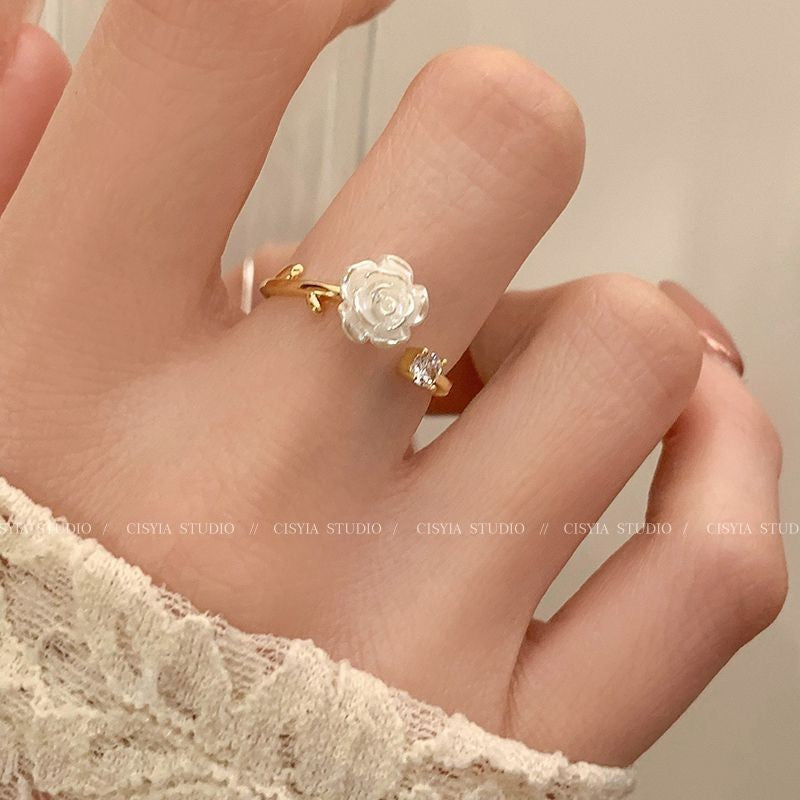 MvtteWhite 金色小花戒指